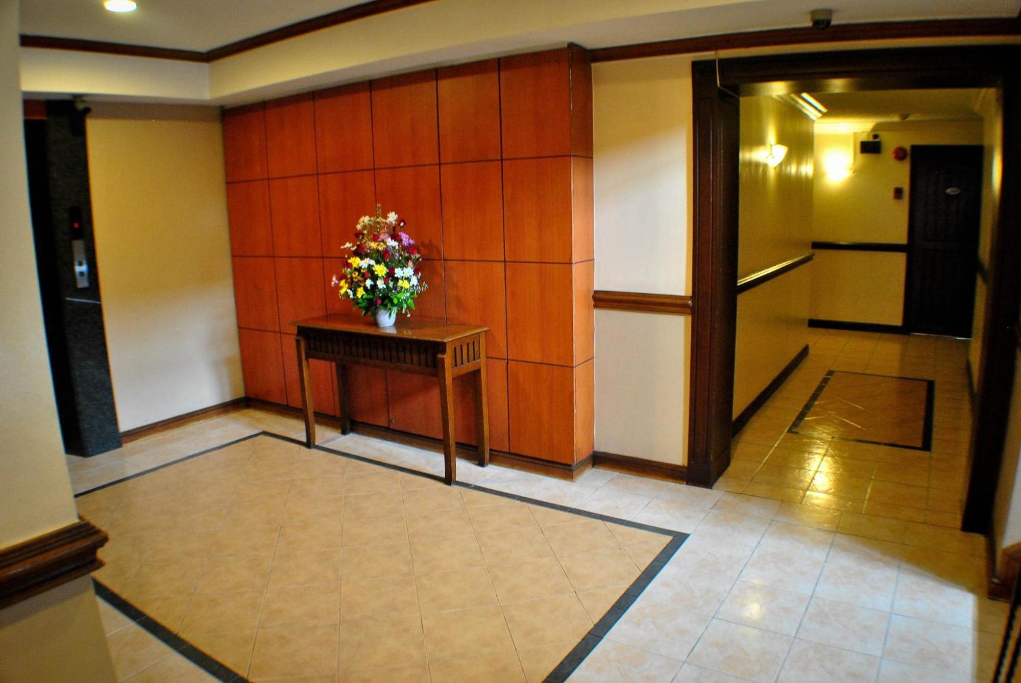 Fersal Hotel - Маніла Екстер'єр фото